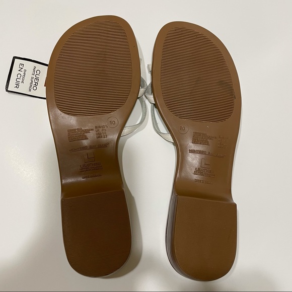 White sandals - Picture 4 of 4